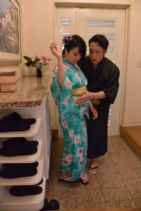 Japanese Pantyhose Feet Bondage